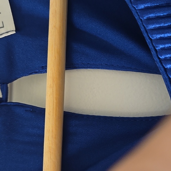 Vibrant Blue Ribbed Tank Top - Picture 3 of 3